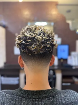 ショート 橋本 羽玖のヘアスタイル