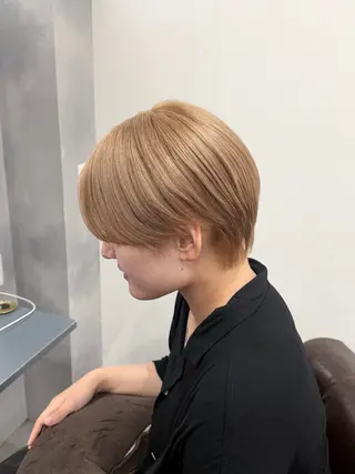 ショート カラー 佐藤 玲杏のヘアスタイル