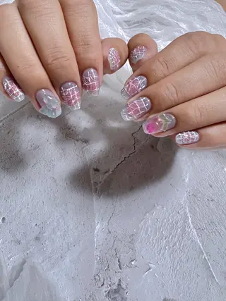 ネイル Blowe ニュアンスのネイルデザイン