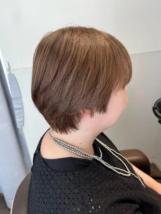 ショート 悩む大人女性の味方 白髪ぼかし/うる艶髪のヘアスタイル