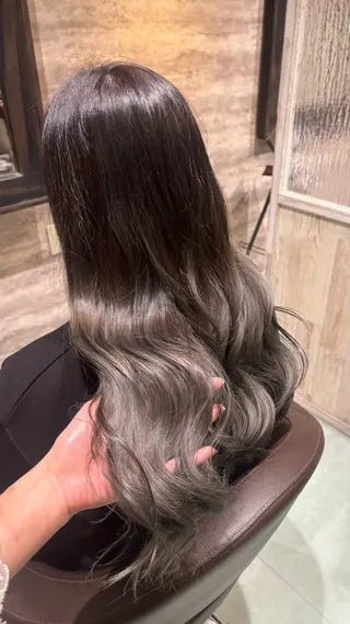 ロング 東田 さくらのヘアスタイル