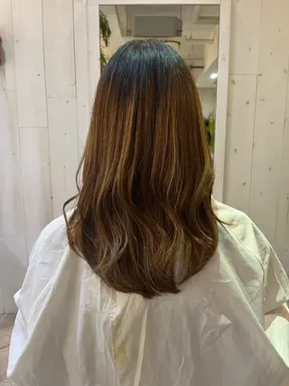 ロング 長尾 桃佳のヘアスタイル