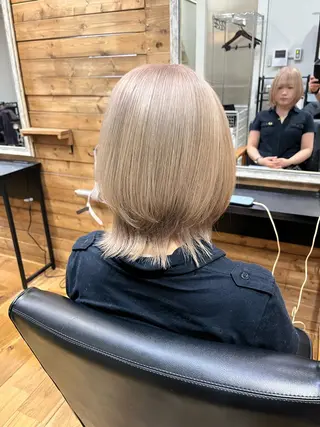 ミディアム エクステ・髪質改善・ ブリーチ・吉田大介のヘアスタイル