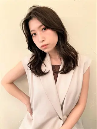 セミロング シマダ アユミのヘアスタイル