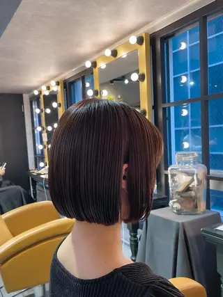 ショート カラー 🫧小顔顔周りカット レイヤー/縮毛/白倉のヘアスタイル