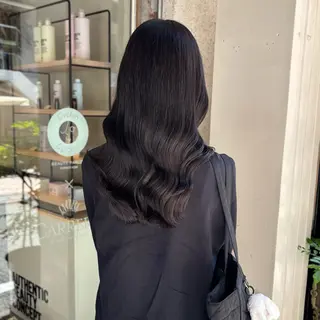 ロング カラー 芦刈 咲来のヘアスタイル