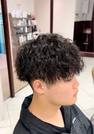 ショート パーマ メンズ ダメージレス縮毛矯正 メンズも歓迎 細谷のヘアスタイル