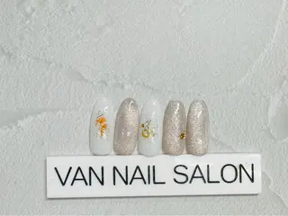 ネイル Van Nail Salonのネイルデザイン
