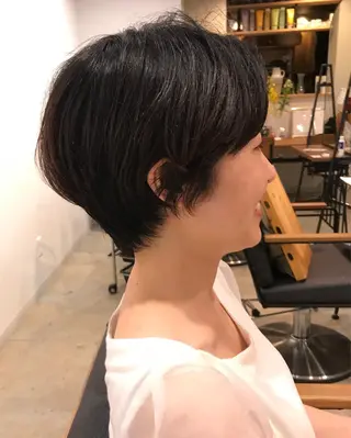 ショート レイヤー/大人ボブ| ワタナベ リョウカのヘアスタイル