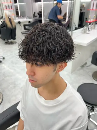 ミディアム パーマ メンズ メンズパーマ特化 TAIGAのヘアスタイル