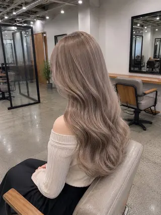 セミロング サニーサイド大名 ダブルカラー髪質改善のヘアスタイル