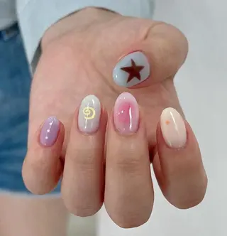 ネイル AURA NAIL 🌟鶴見店のネイルデザイン
