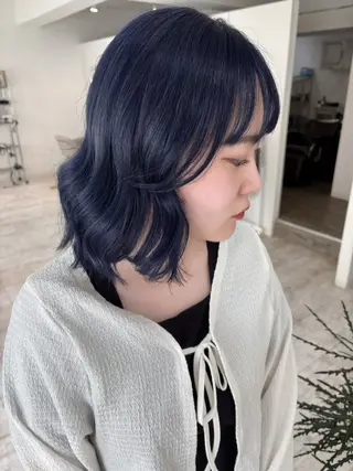 ミディアム カラー piLLon mayuのヘアスタイル