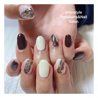 ミディアム ネイル 🐾enen style 🐾のネイルデザイン