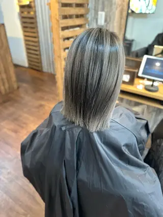 ミディアム カラー Luzir⭐︎ GEN⭐︎のヘアスタイル