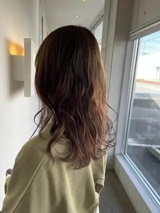 ミディアム おせ ちさとのヘアスタイル
