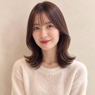 ミディアム ミディアムレイヤー 🧺艶カラー🤎原宿のヘアスタイル