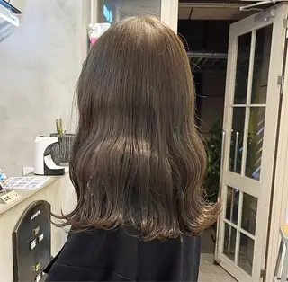 ミディアム オリーブ/縮毛♡ Natsuno🩰のヘアスタイル
