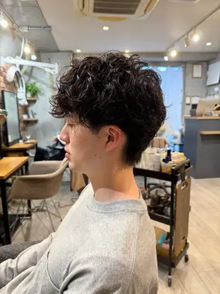 ショート パーマ 杉山 拓未のヘアスタイル