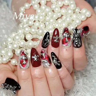 ネイル 🦋 Queenieのネイルデザイン