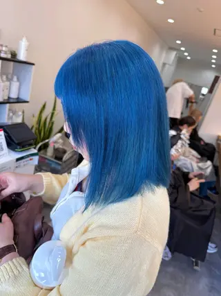 ミディアム カラー 村岡 芽衣のヘアスタイル