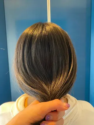ミディアム 艶•透明感カラー フィーシーのヘアスタイル