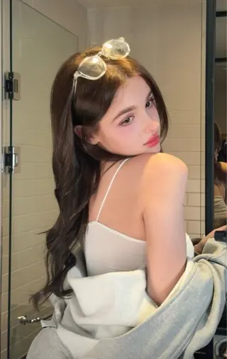 ロング 顔まわりの神様✨ 透明感カラー藤嶋秀幸のヘアスタイル