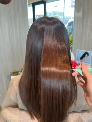 セミロング COLOR's AYAMEのヘアスタイル
