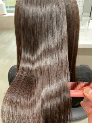 ロング カラー 抜け感レイヤー︴ ニュアンスカラーのヘアスタイル