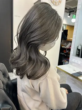 カラー ✨ハイトーン YUTO✨のヘアスタイル