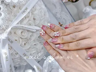 ネイル ✨Nailsalon Vi+✨のネイルデザイン