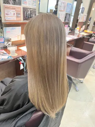 ロング BENI鈎取 kanakoのヘアスタイル