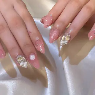 ネイル シュシュ 🎀 girly nailのネイルデザイン