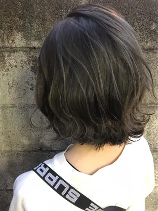 ショート カラー 【白髪ぼかし】 矢内　夏輝のヘアスタイル