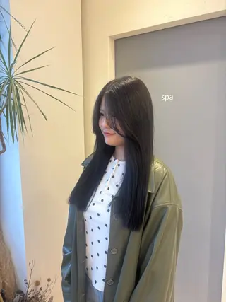 ロング 坂本 桃花のヘアスタイル