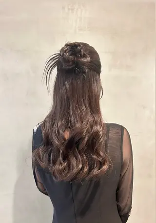 ロング カラー ヘアアレンジ タナカ カナ🫧のヘアスタイル