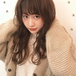 ロング カラー 市川 千夏のヘアスタイル