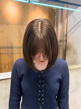 ショート カラー lomalia moekaのヘアスタイル