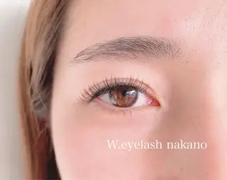 ショート カラー ネイル マツエク・マツパ ダブリュー アイラッシュの眉毛・アイブロウイメージ