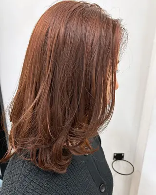 ミディアム カラー ashuley YUKIのヘアスタイル