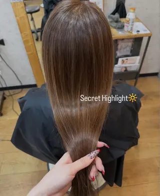 セミロング カラー 宮崎 稚世のヘアスタイル