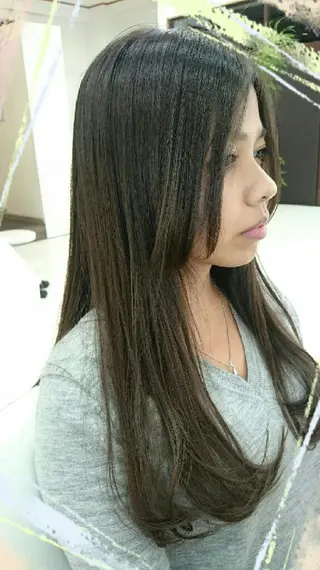 ロング キンジョウ エナミのヘアスタイル