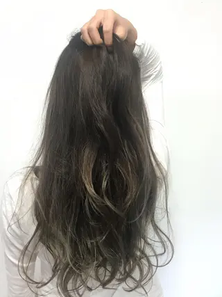 ロング カラー サロン ド ソワのヘアスタイル