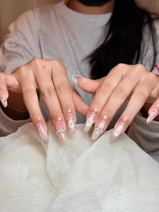 ネイル MOKUNail Oiii🎀のネイルデザイン