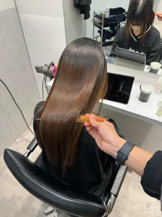 ロング パーマ 美髪矯正 韓国レイヤーのヘアスタイル