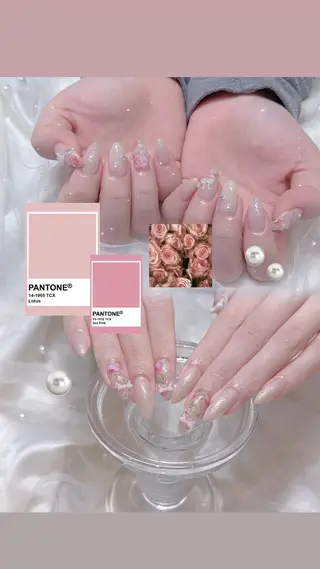 ネイル ୨୧ ayakaのネイルデザイン