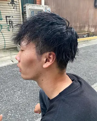 ミディアム パーマ メンズ メンズ特化 岸本 阪急六甲サロンドロイのヘアスタイル