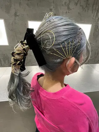 ヘアアレンジ 🐩透明感ミルクティ ーピンクニイナ🐩のヘアスタイル