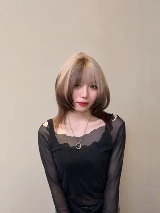 ショート カラー moremuu 舞桜🤍🫧のヘアスタイル