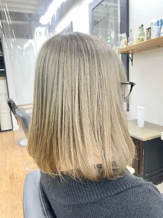 ミディアム カラー 青木 優歩のヘアスタイル
